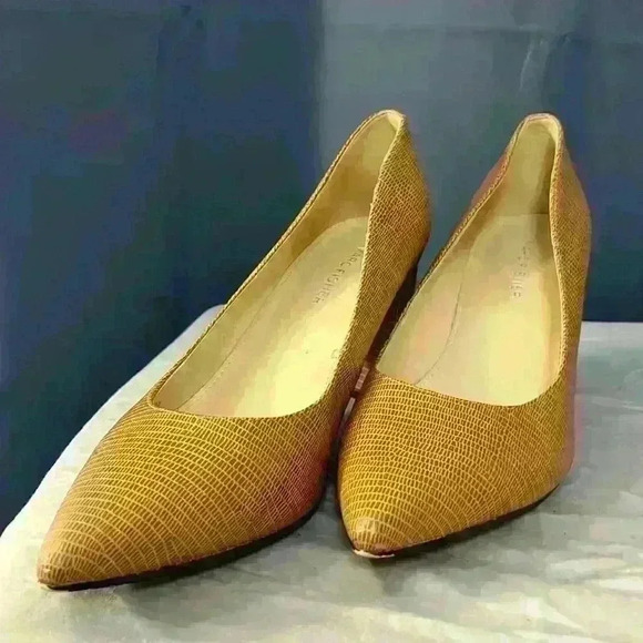 Marc Fisher Tan Leather Snake Print Heels - Picture 1 of 7